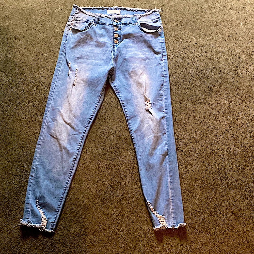 light wash skinny jeans